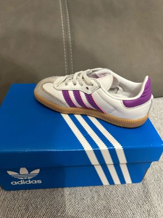 Adidas Samba Niña Blanco y Morado