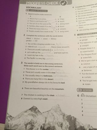 Libro de inglés workbook. Muy poco escrito a lápiz
