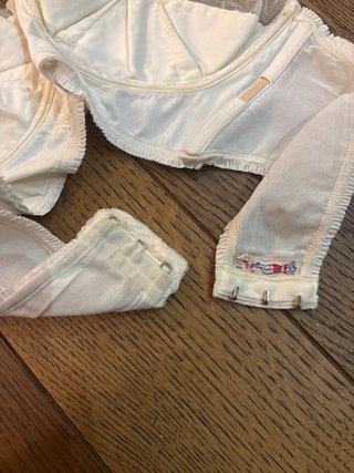 Reggiseno/corsetto vintage bianco  semitrasparente