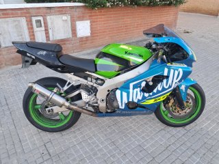 Kawasaki ZX9R 2002