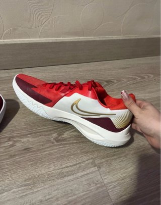 Zapatillas Nike Rojas y Blancas