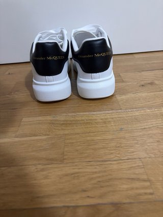 Scarpe Alexander McQueen bianche e nere