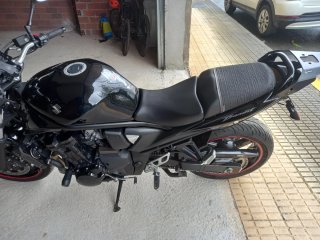 Suzuki Bandit Naked Negra