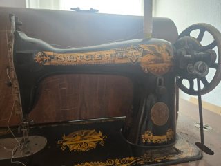 Máquina de coser Singer muy antigua