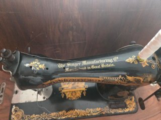 Máquina de coser Singer muy antigua