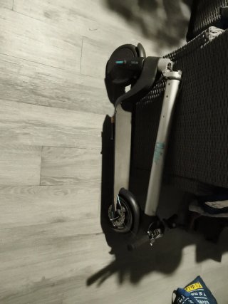 Monopatín Eléctrico 700W con Motor Cogido
