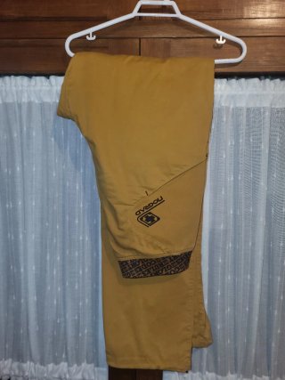 Pantalón de montaña Nograd amarillo