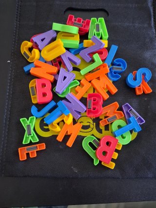 Imanes de letras magnéticas