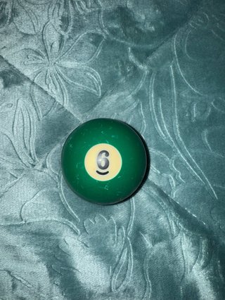 Bola de billar número 6