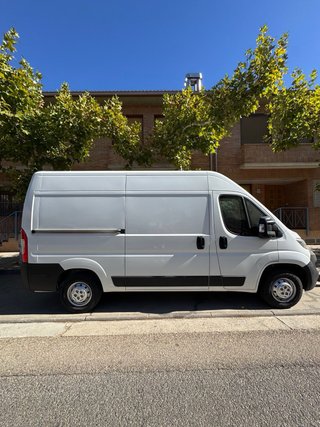 Alquiler furgoneta (Citroen Jumper L2H2)