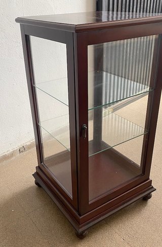 Vitrina expositora madera y cristal 109cm