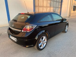 Opel Astra 2007