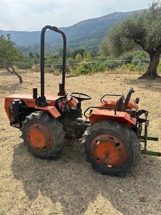 Tractor Agria 9900N Naranja