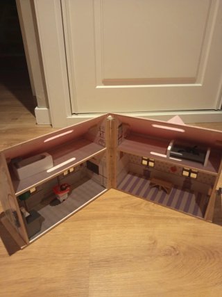 Casita de muñecas madera 31x26x26