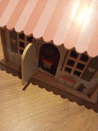Casita de muñecas madera 31x26x26