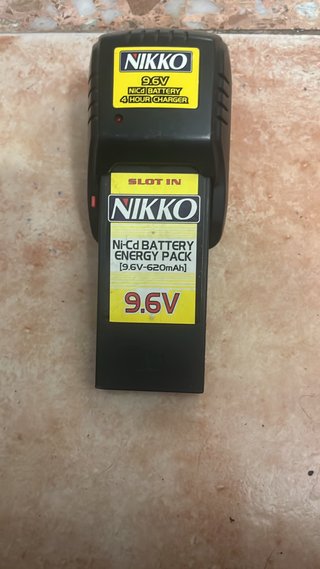 Cargador y Batería Nikko 9.6V RC