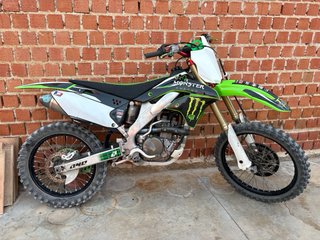 Kawasaki KX Motocross Verde y Blanco