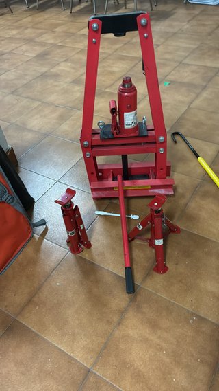 Prensa Hidráulica Roja