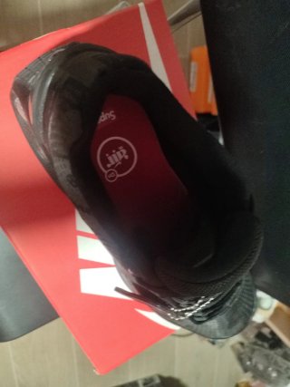 Nike Zapatillas Negras y Grises