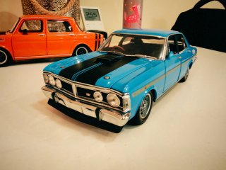 Ford Falcon XY GT-HO Trax 1:18