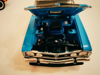 Ford Falcon XY GT-HO Trax 1:18