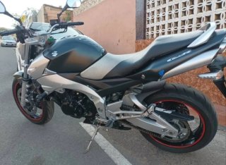 Suzuki GSR 600 – Alma de R con comodidad