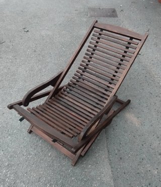 Hamaca / Tumbona plegable de madera.