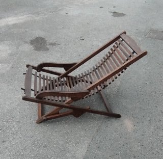 Hamaca / Tumbona plegable de madera.