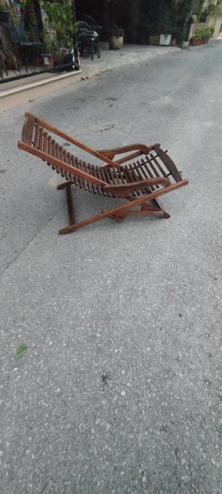 Hamaca / Tumbona plegable de madera.
