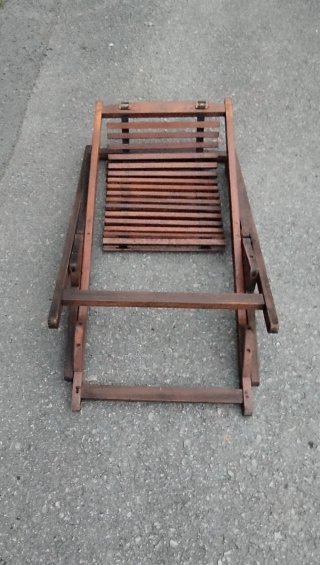 Hamaca / Tumbona plegable de madera.