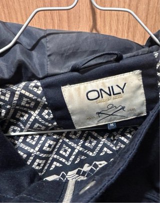 Parka Only azul marino talla M