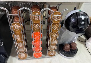 CAFETERA AUTOMÁTICA DOLCE GUSTO + DISPENSADOR