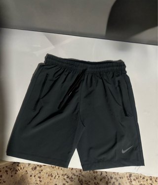 Pantaloncini Nike neri con zip