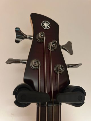 Yamaha TRBX 604 FM Red Burst Bajo Eléctrico