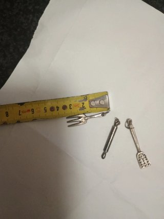 Tre ciondoli vintage metallo