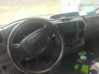 Furgoneta Ford Transit buen estado color blanco