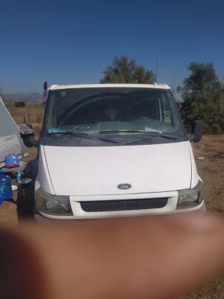 Furgoneta Ford Transit buen estado color blanco