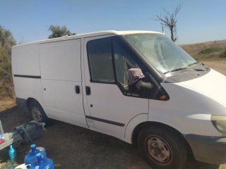 Furgoneta Ford Transit buen estado color blanco