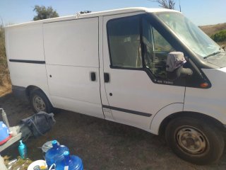 Furgoneta Ford Transit buen estado color blanco