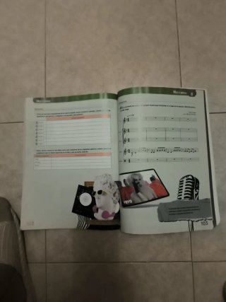 Libro  de texto ESO,Música de Otra Manera II Edebé