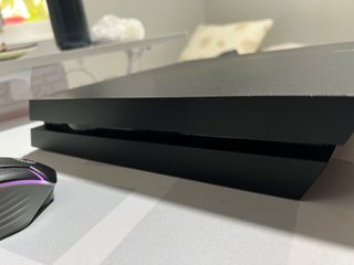 PS4 500GB Negra + Mando y Cables