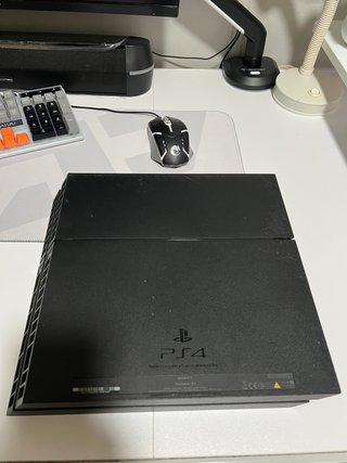 PS4 500GB Negra + Mando y Cables