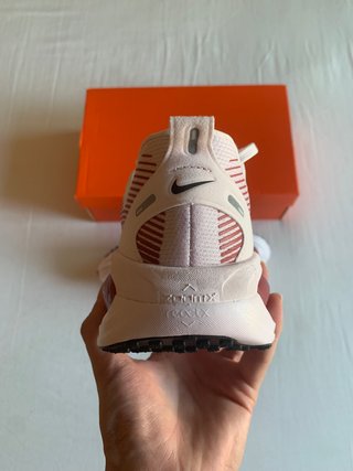 Nike Vomero 18 W "Pearl Pink Crimson" (T. 40EU)