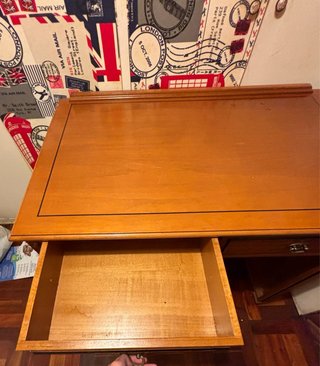 Escritorio de madera maciza