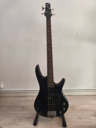 Bajo Ibanez Soundgear + Amplificador