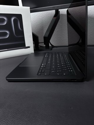 MacBook Pro 14 M4 16GB RAM 512GB SSD