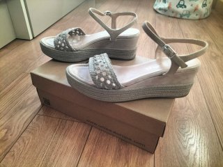 Sandalias cuña Unisa mujer beige