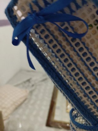 Servilletero hecho a mano azul y blanco
