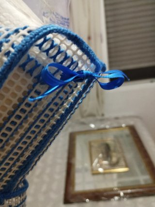 Servilletero hecho a mano azul y blanco