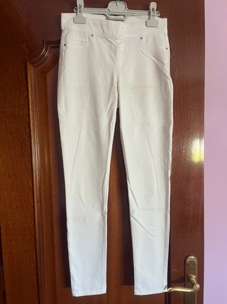 Pantalón vaquero blanco con cintura elástica
